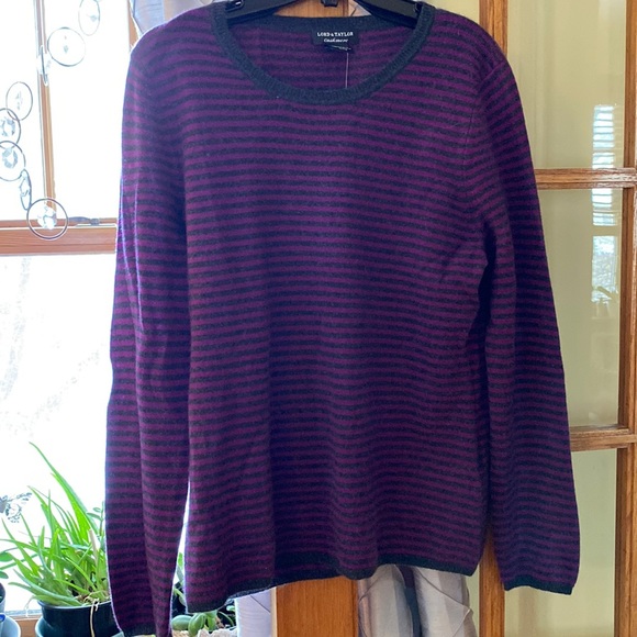 NWT Lord & Taylor crew neck cashmere sweater - Picture 1 of 4
